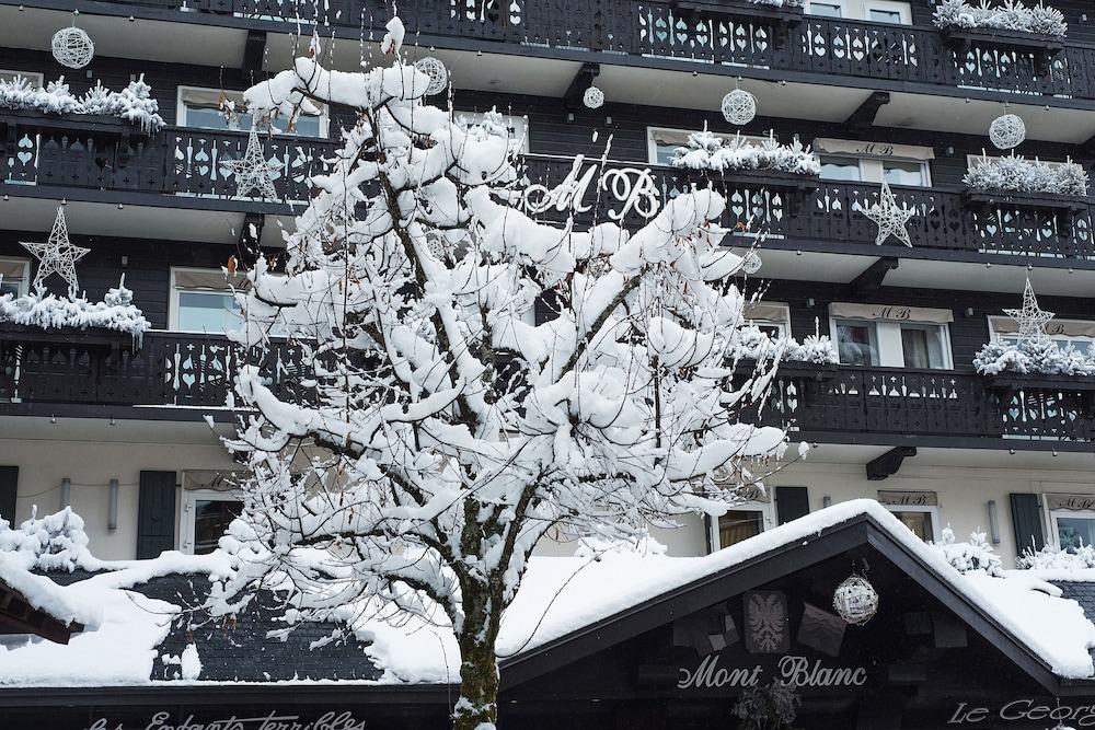 Hotel Mont Blanc - Exterior detail