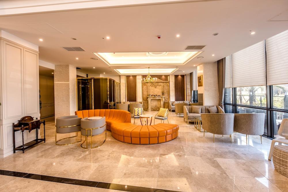 Dyneoceano Hotel - Lobby Sitting Area