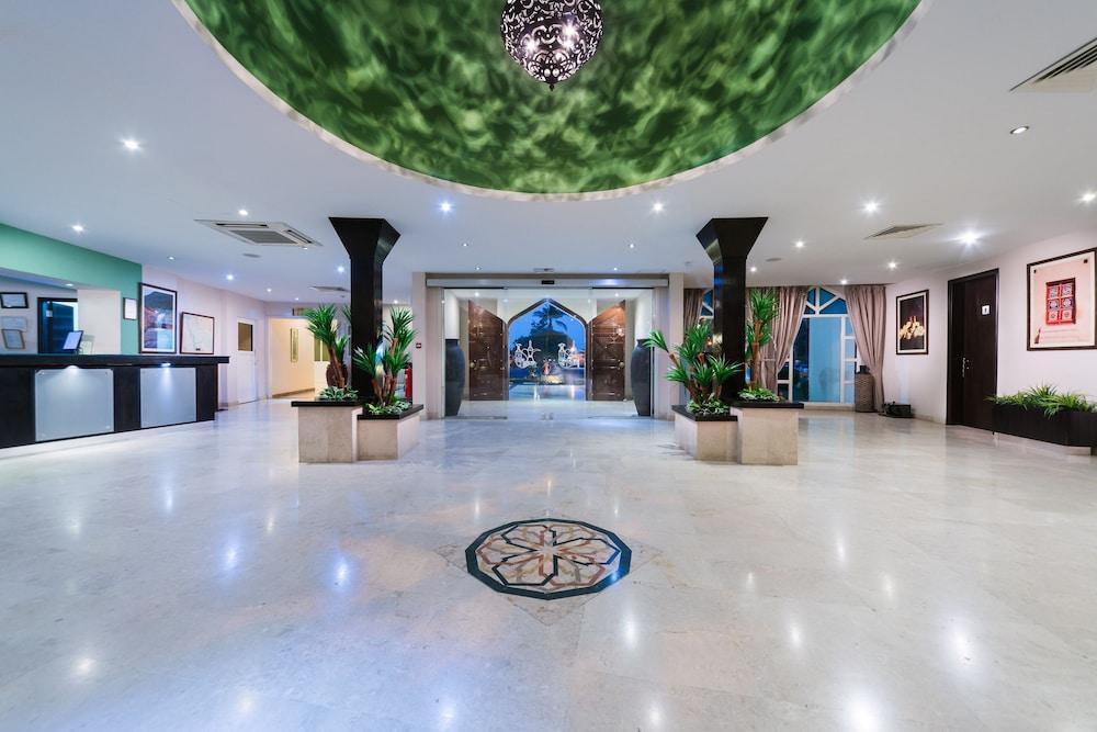 Al Wadi Hotel Sohar - Interior Entrance