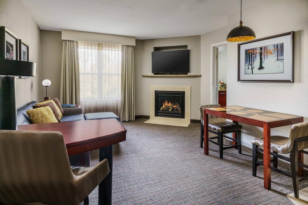 Residence Inn by Marriott Colchester - Room
