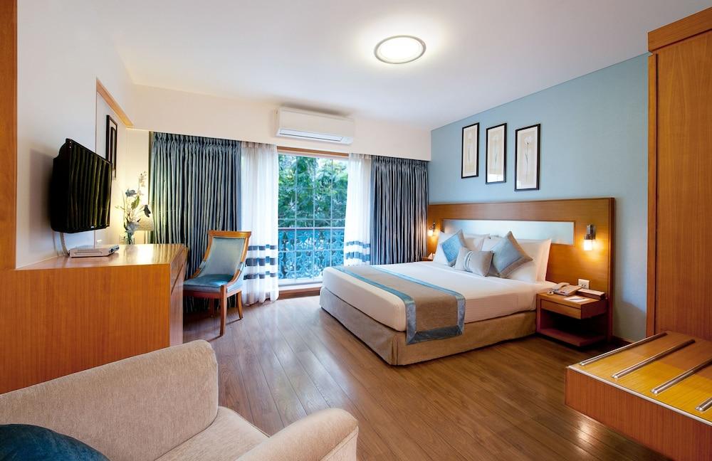 Grand Residency Hotel & Serviced Apartments - Featured Image