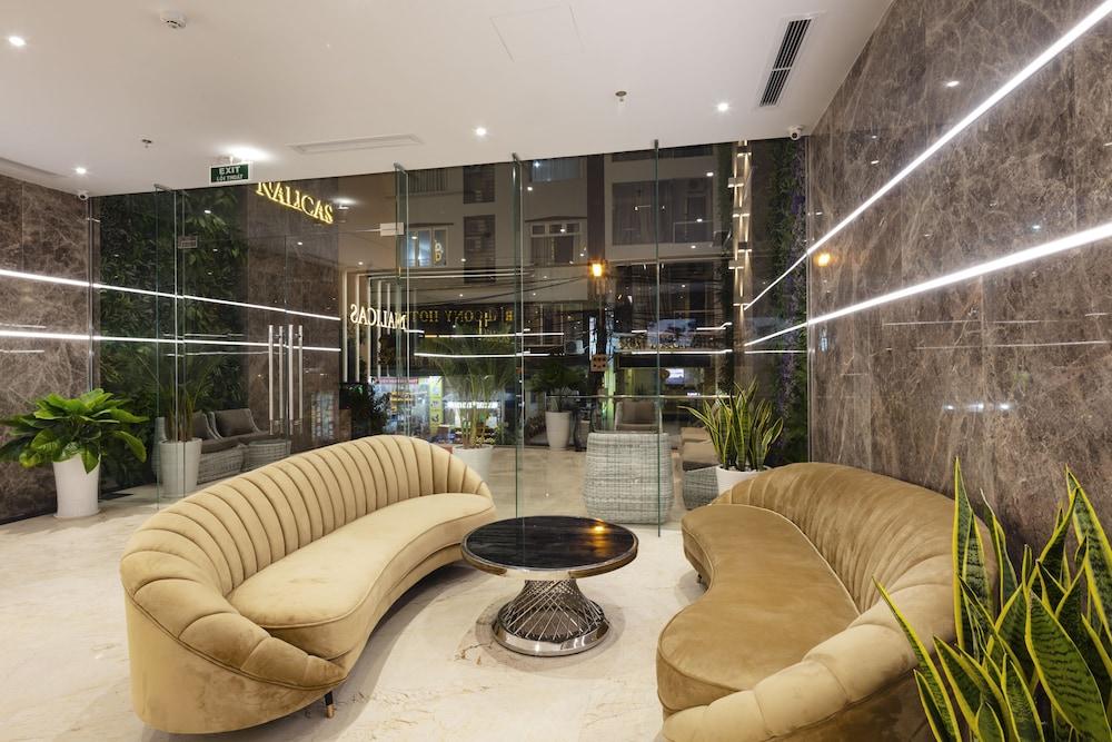 Nalicas Hotel - Lobby Sitting Area