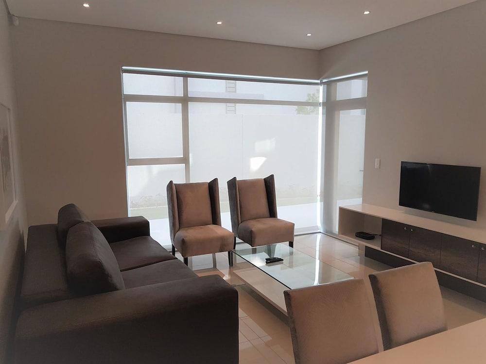 Sandton Executive Suites on Daisy - Living Room