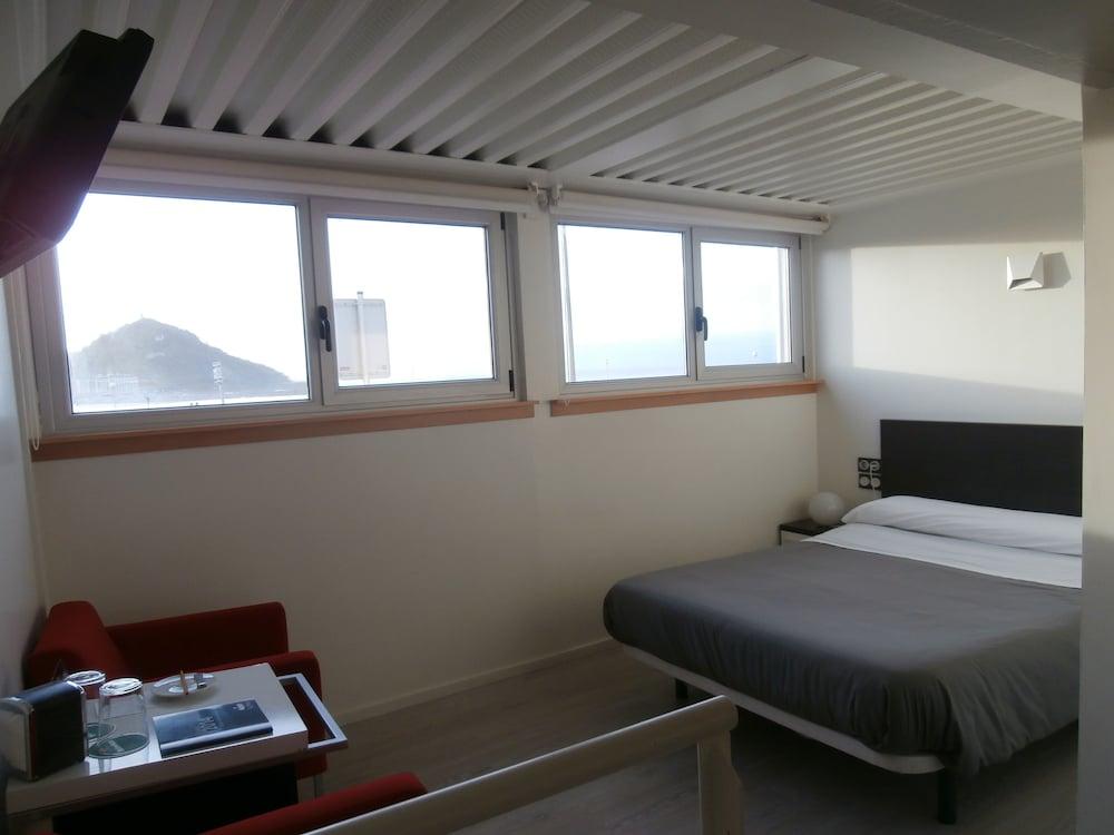 Hotel Punta Monpás - Room