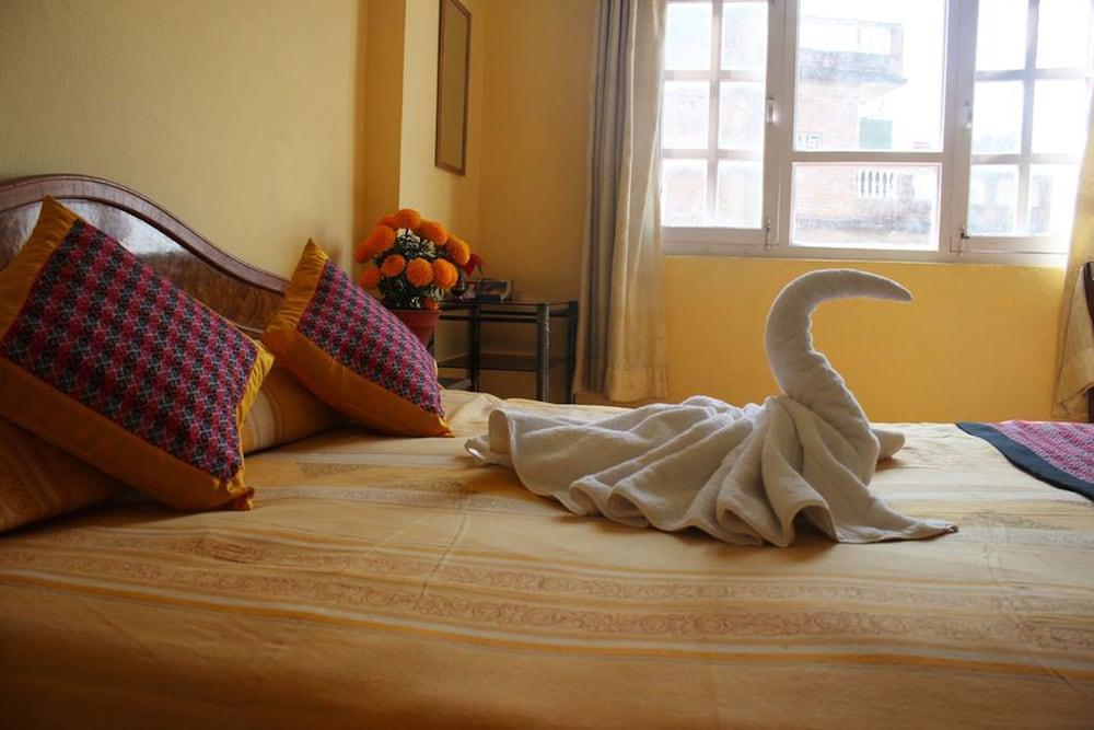 Simrika Homes Bed and Breakfast - Interior