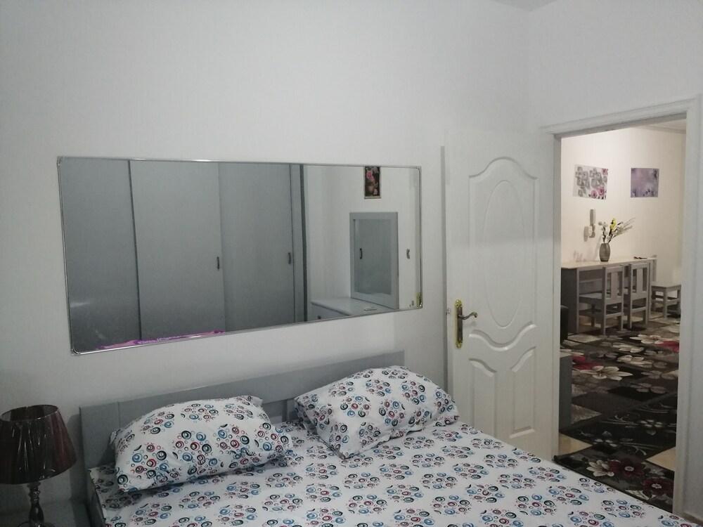 شقة مريحة من غرفتي نوم في منطقة الشيراتون - Extra Beds