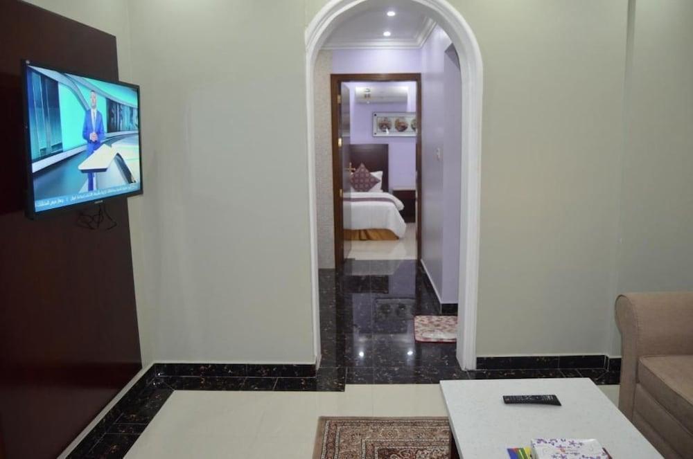 Burj Al Salam Furnished Apartments - Room