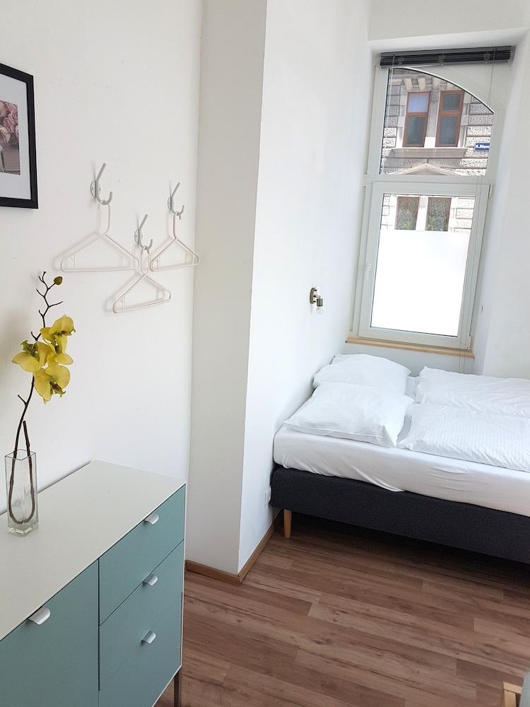 Sobieski Town Apartments - Room