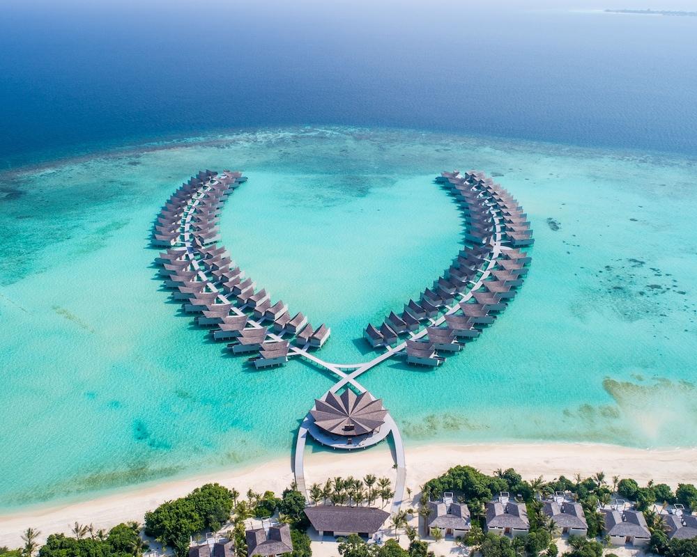 Mövenpick Resort Kuredhivaru Maldives - Aerial View