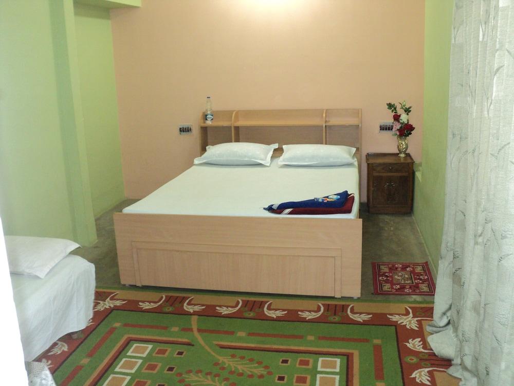 Royal Guest House - Room