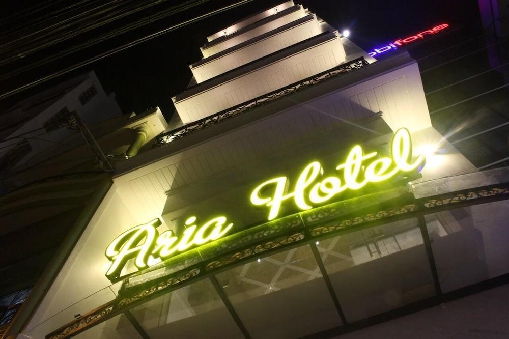 Aria Hotel - Front of Property - Evening/Night