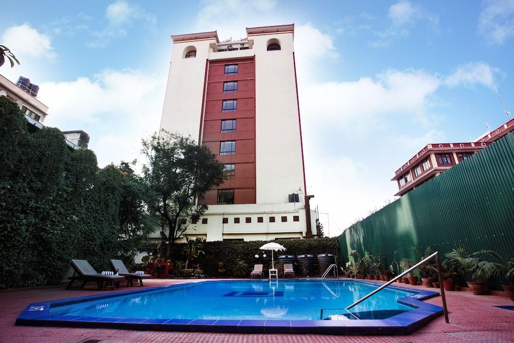 Grand Hotel Kathmandu - Outdoor Pool