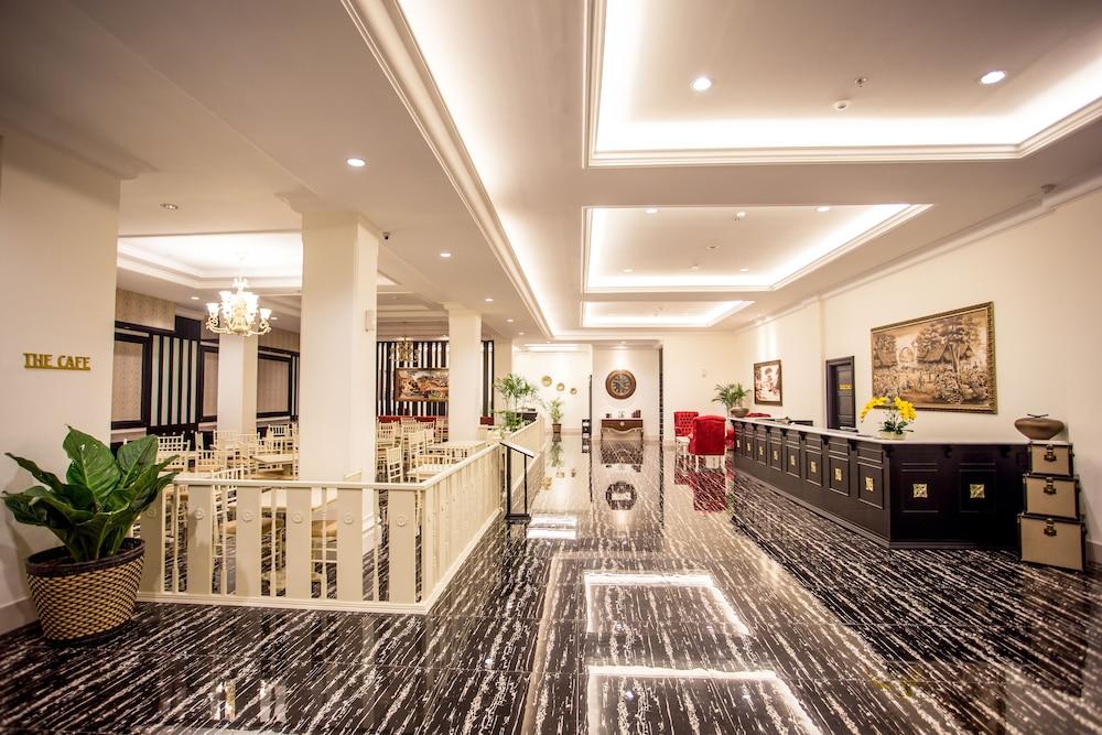 Same Hotel Malang - Lobby Lounge