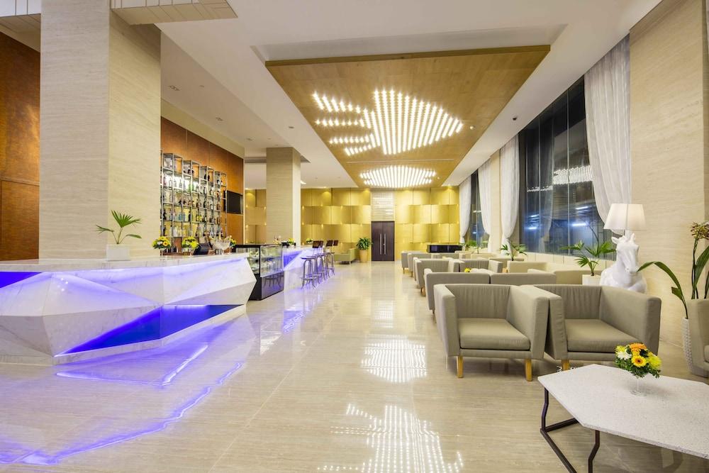 Diamond Bay Hotel - Lobby Lounge