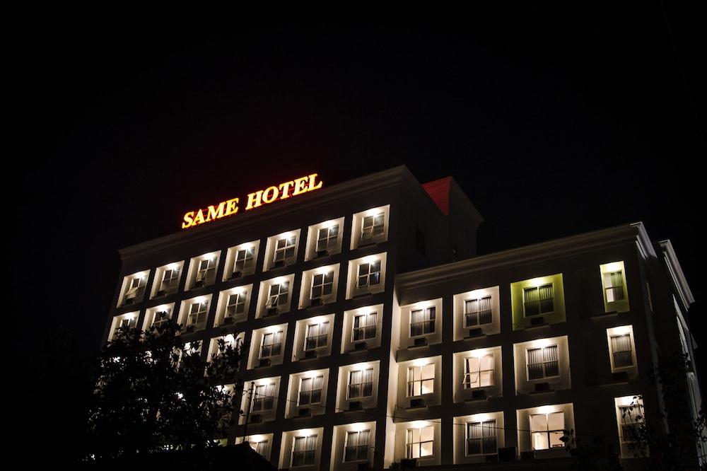 Same Hotel Malang - Featured Image