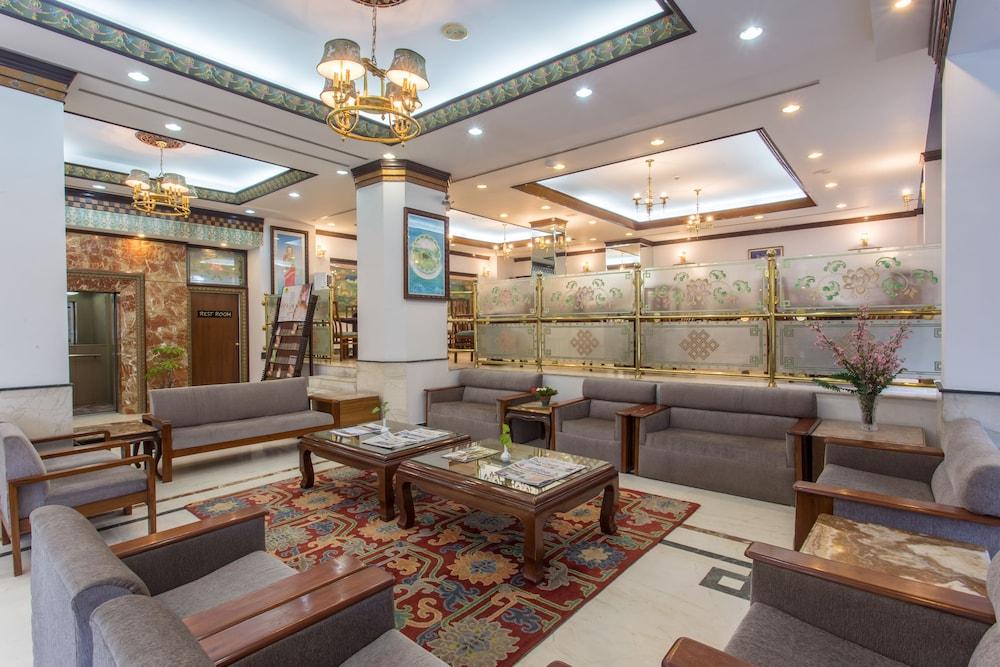 Hotel Le Himalaya by Best Resort Nepal - Lobby Sitting Area