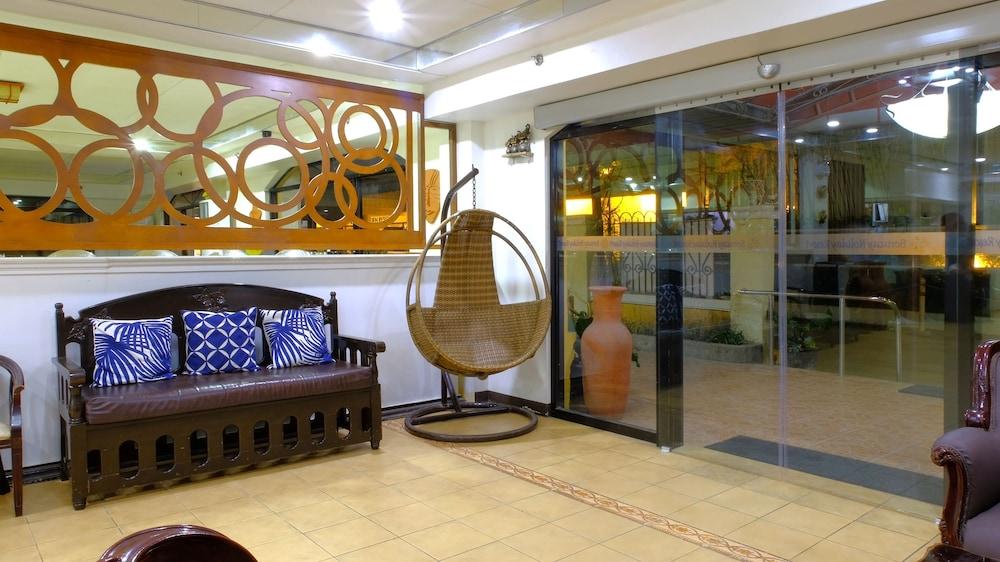 Boracay Holiday Resort - Lobby