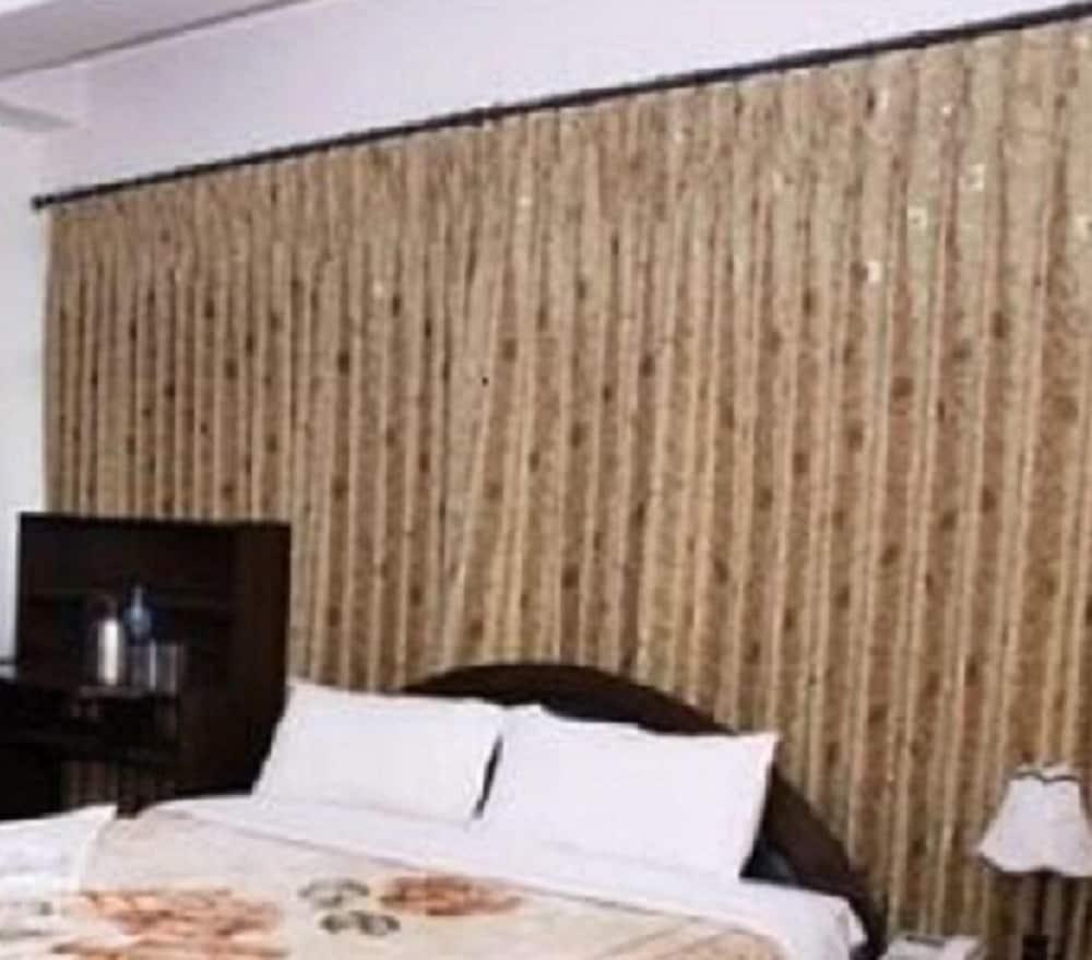Hotel Aradhya Palace - Room