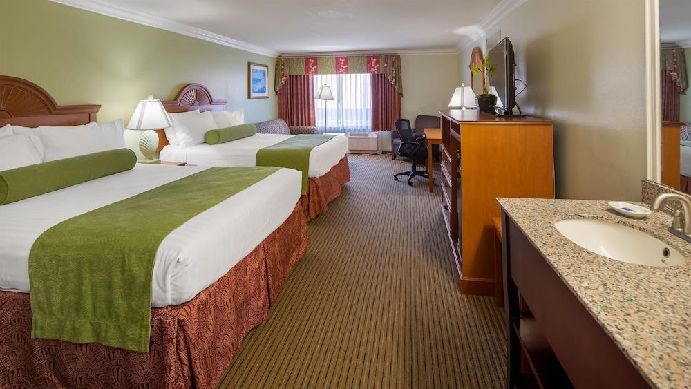 Best Western Harbour Inn & Suites Huntington - Sunset Beach - Room