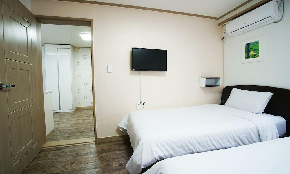 Tamragio Hotel - Room