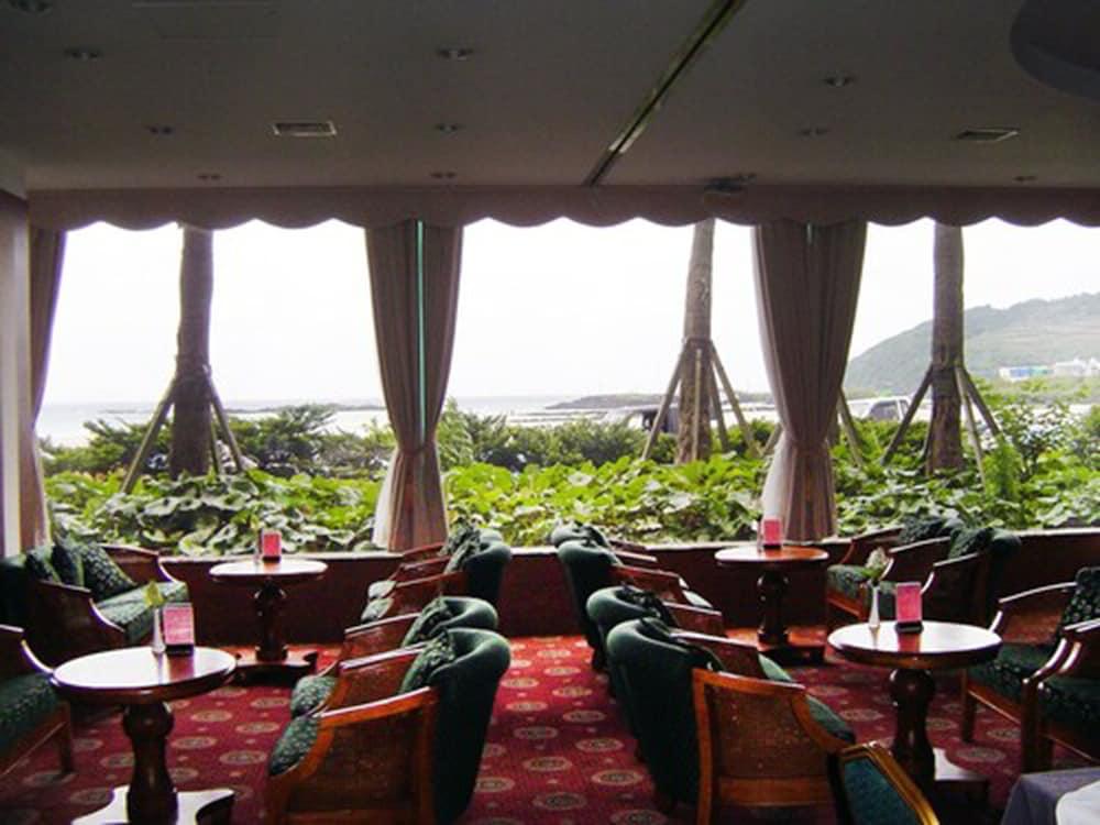 Ocean Grand Hotel - Interior