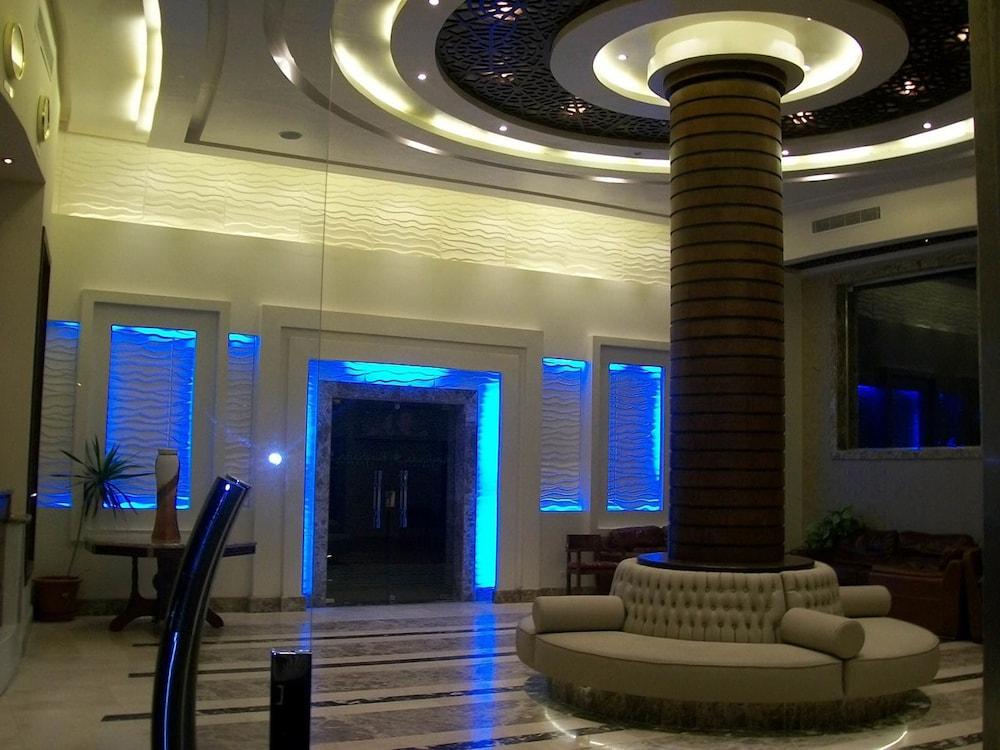 Hurghada Dreams - Lobby Sitting Area