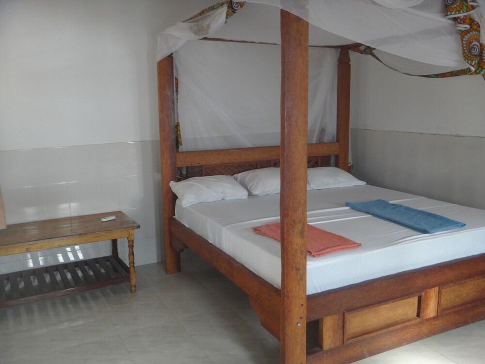 Nungwi Jambo Beach Bungalow - Room