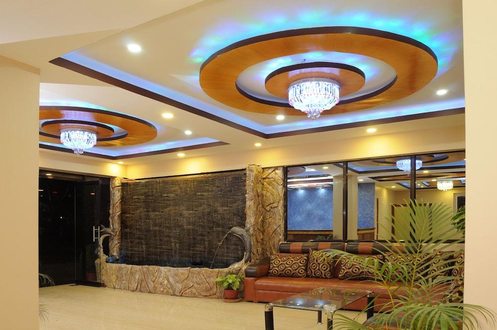 Hotel Bagmati - Lobby Sitting Area