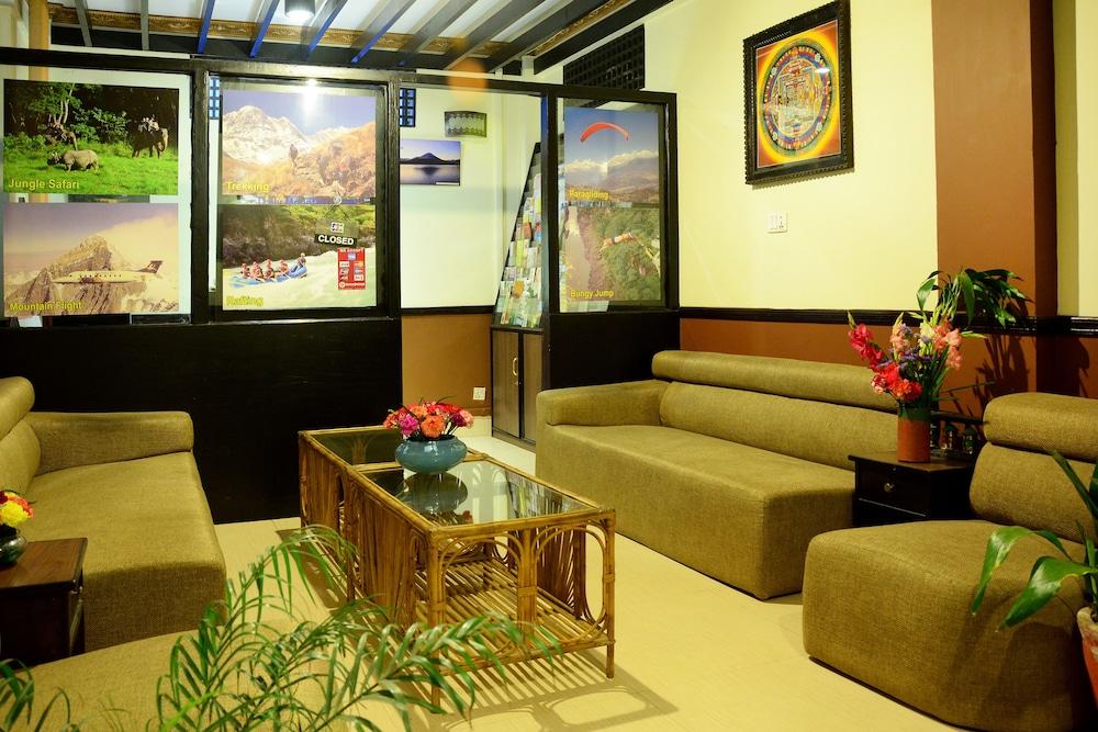 Dream Nepal Hotel and Apartment - Lobby Sitting Area