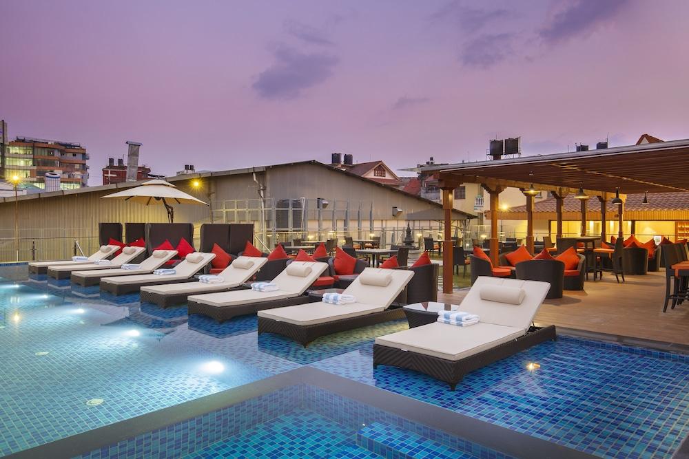 Akama Hotel Ltd - Outdoor Pool