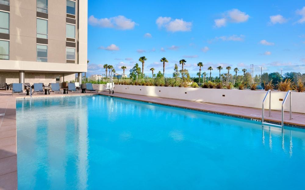 Hampton Inn  & Suites Anaheim Resort Convention Center - Pool