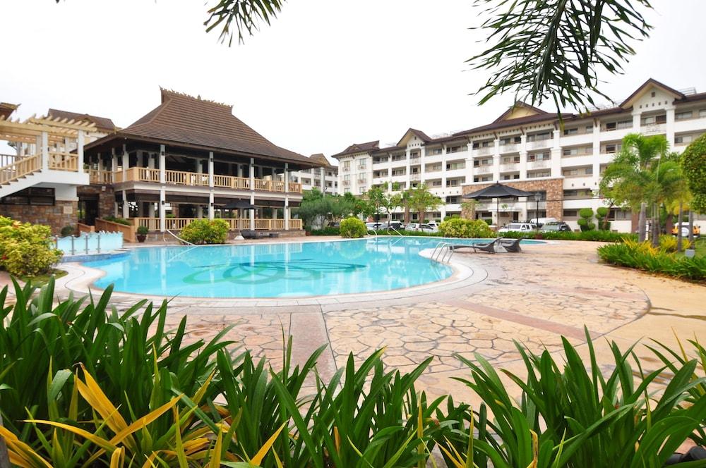One Oasis Davao Condominium - Outdoor Pool