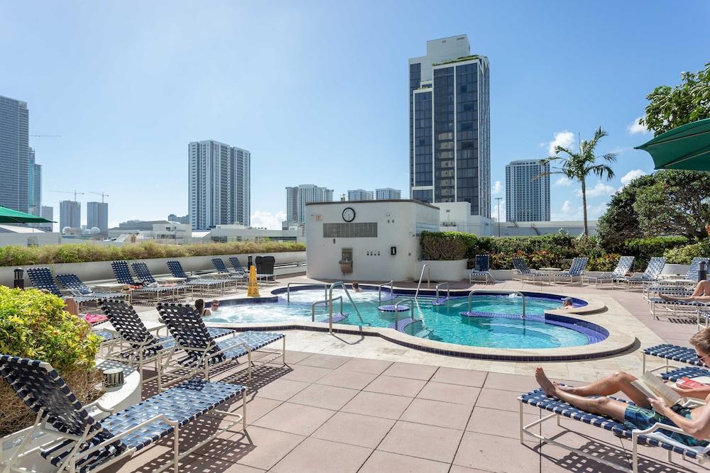 The Terrace on the Bay Close to Miami Beach - Pool