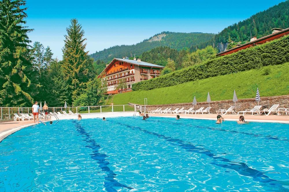 Hôtel Vacances Bleues Les Chalets du Prariand - Outdoor Pool
