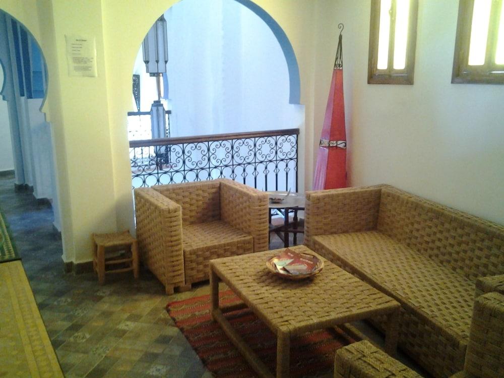 Dar Yakout - Lobby Sitting Area