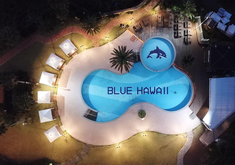 Blue Hawaii Hotel - Exterior detail