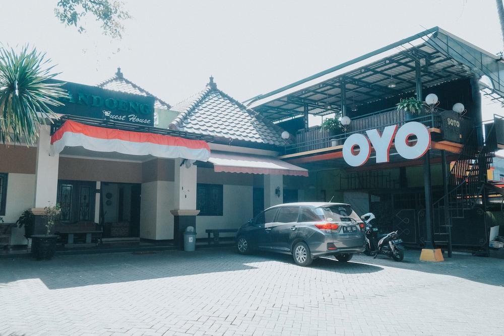 OYO 1130 Bandoeng Guest House Syariah - Exterior