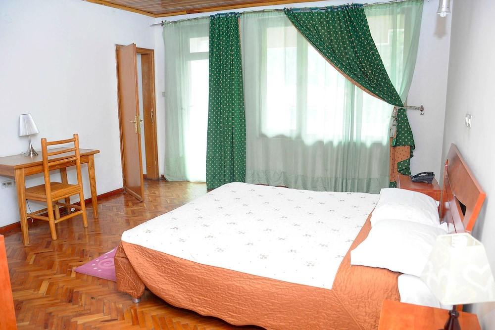 Yeka Guest House - Room