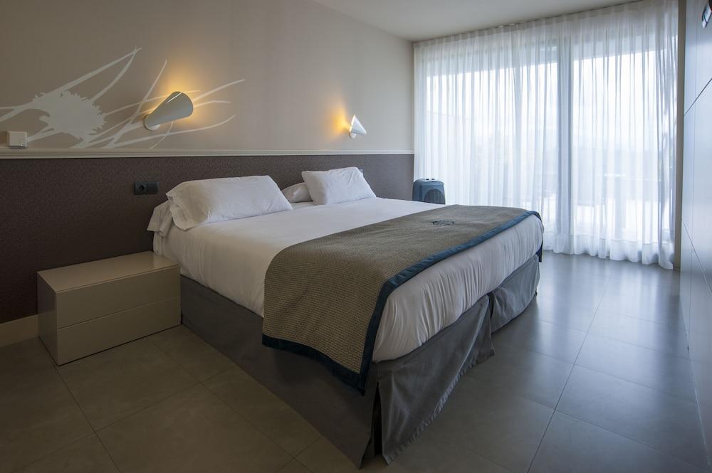 Irenaz Resort Hotel Apartamentos - Room