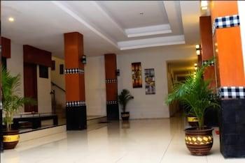 Ubud Hotel & Villas Malang - Interior Entrance