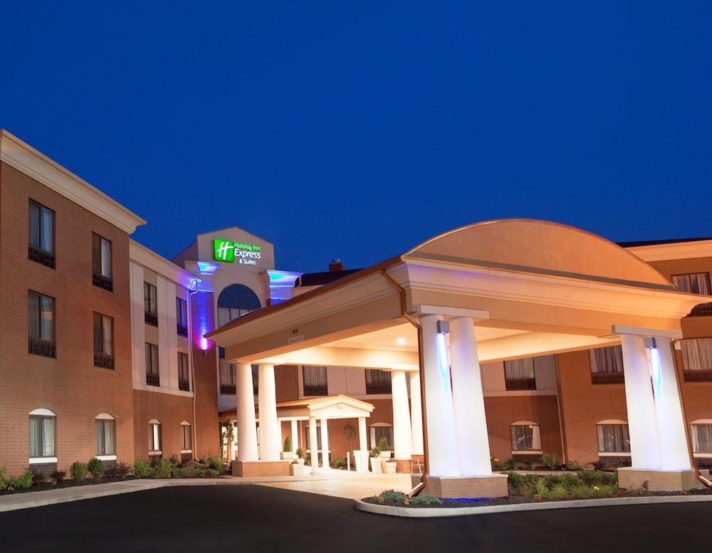 Holiday Inn Express & Suites Akron Regional Airport Area, an IHG Hotel - Featured Image