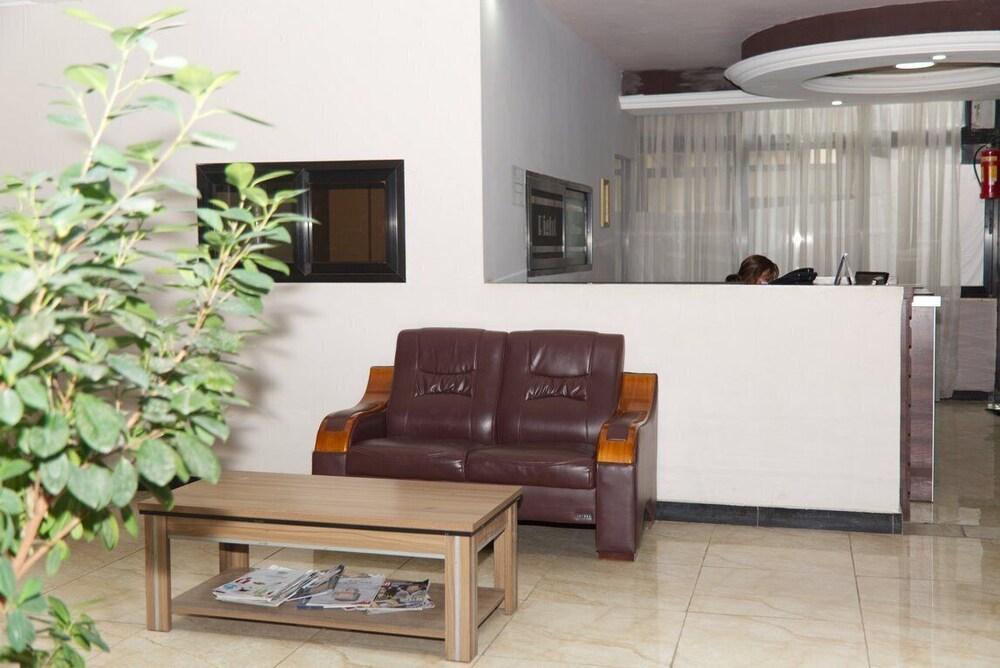 Right Guest House - Reception