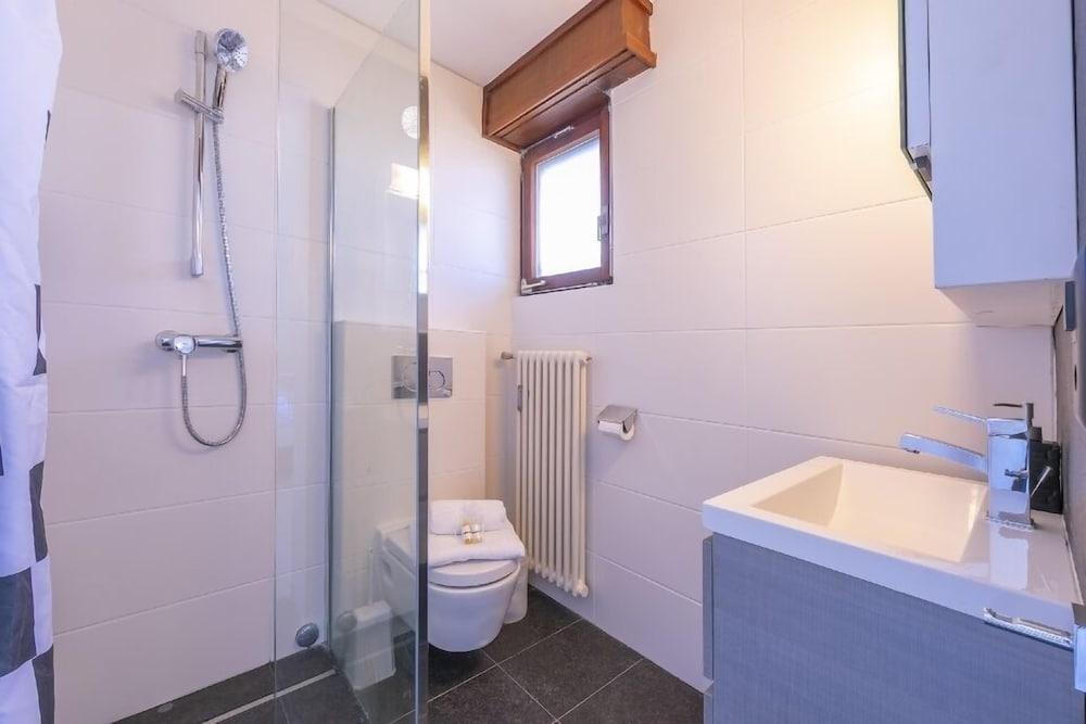 Apartment Brè - Bathroom