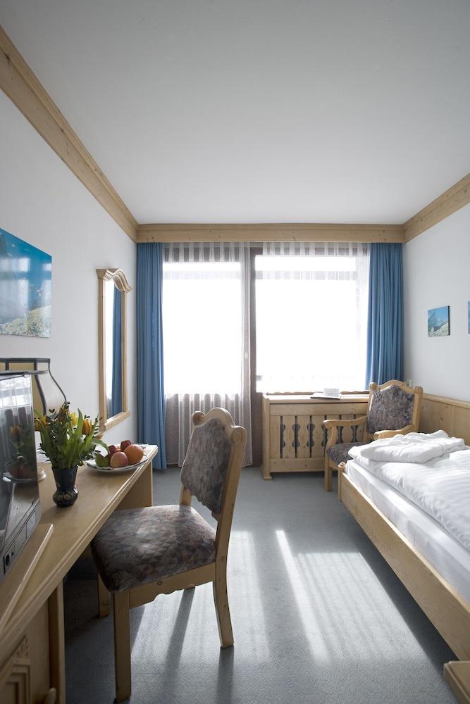 Hotel Vier Jahreszeiten Berchtesgaden - Room