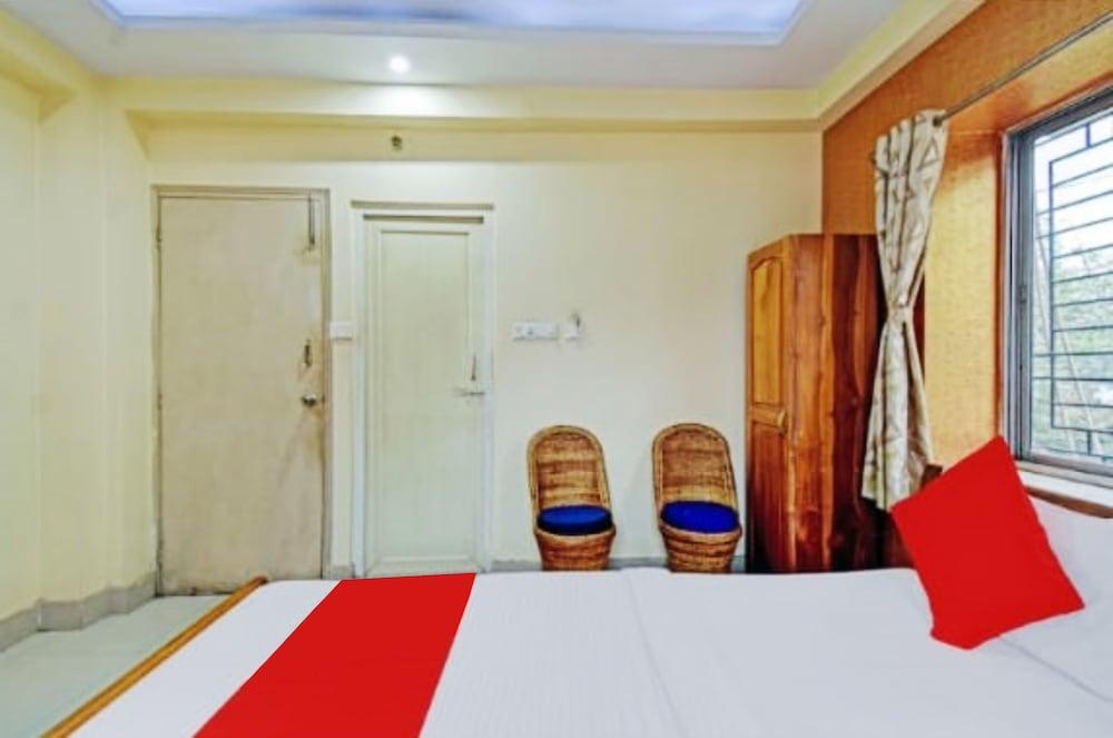 Goroomgo Sabita Guest House Kolkata - Room