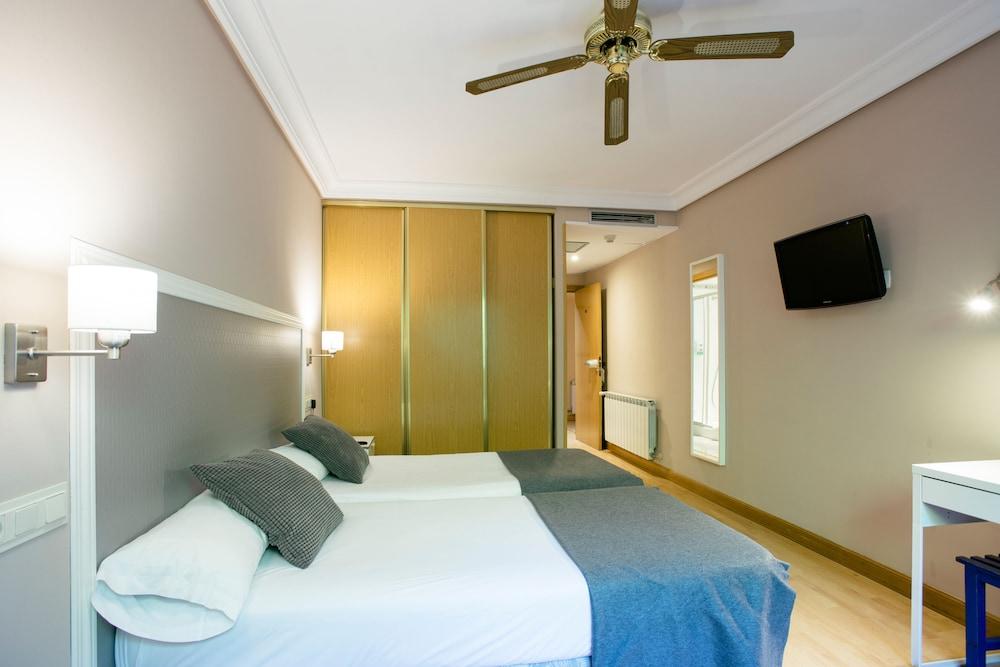 Monte Ulia Hotel - Room