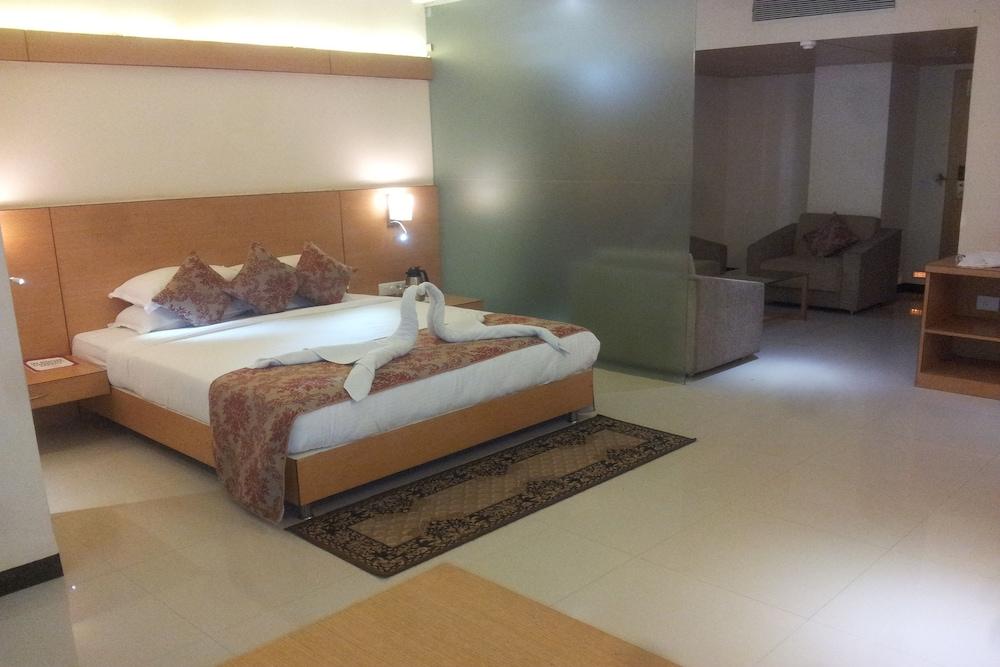 Hotel Mangal City - Room