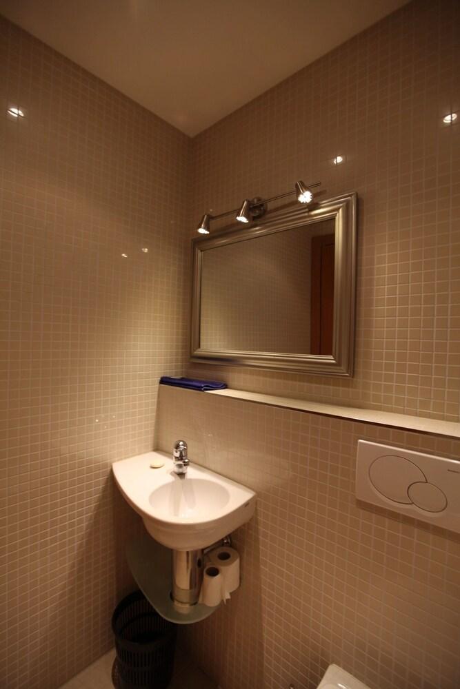 Lugano Luxury Apartment - Bathroom