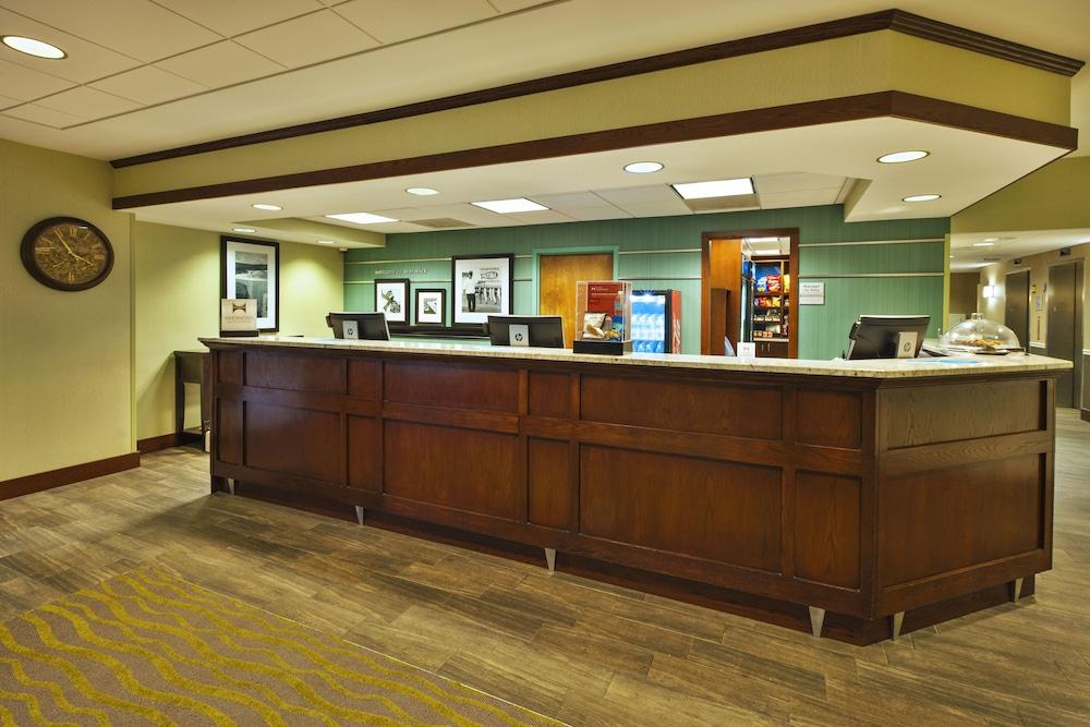 Hampton Inn & Suites Providence/Warwick-Airport - Reception