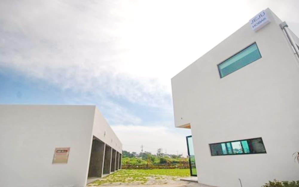 Jeju Hobak Guest House - Featured Image